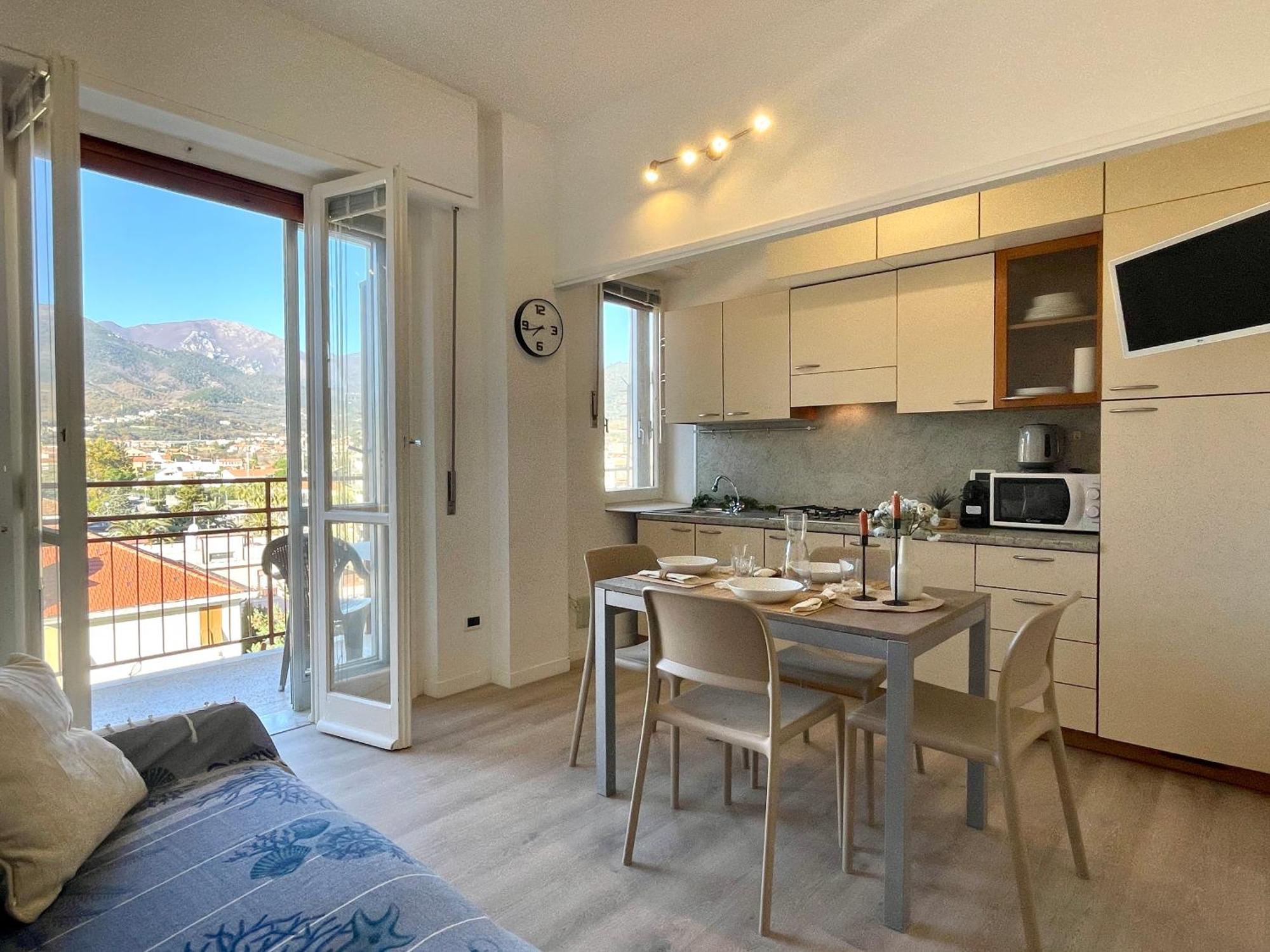 Apartamento 150Mt Dal Mare Monolocale In Centro Con Vista Aperta, Wi-Fi E A/C Loano Exterior foto